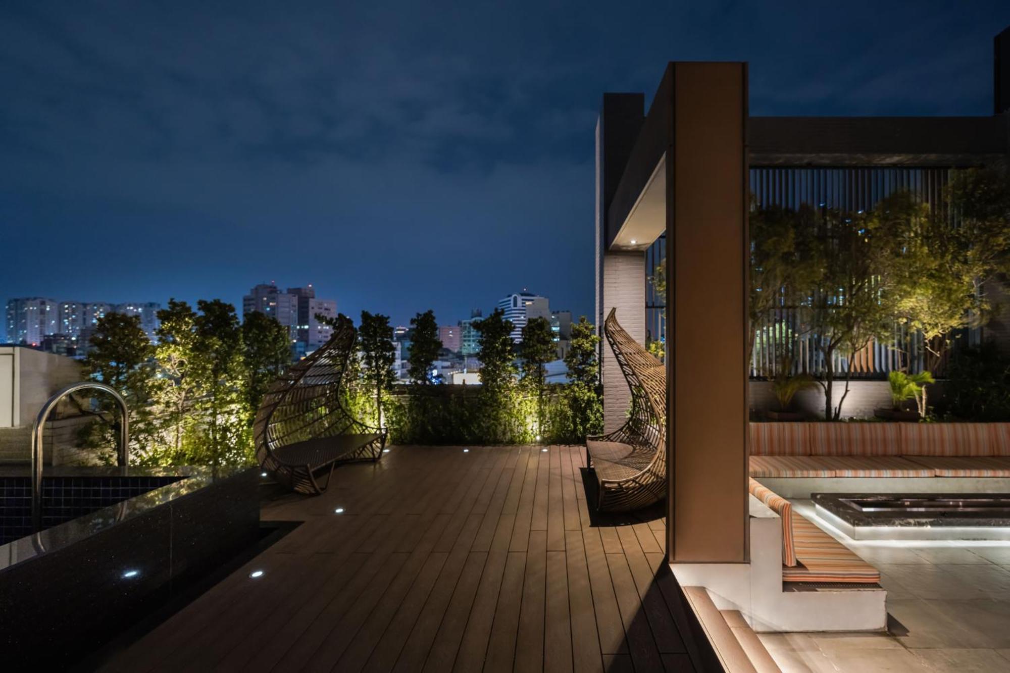 Hotel Leisure 台南行旅-巷弄潮旅 Tainan Exterior foto