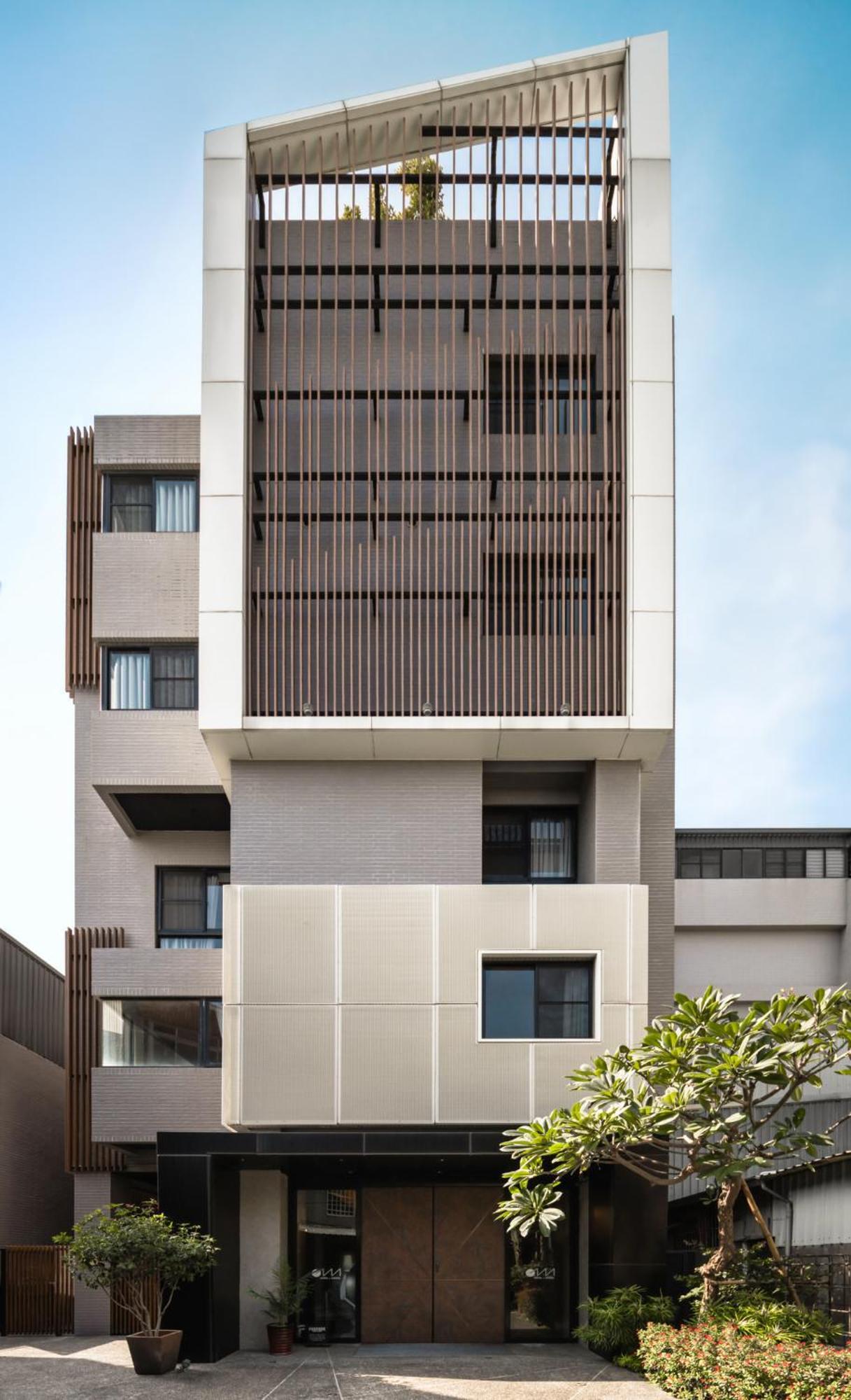 Hotel Leisure 台南行旅-巷弄潮旅 Tainan Exterior foto