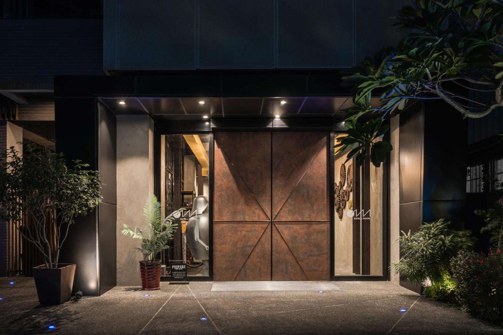 Hotel Leisure 台南行旅-巷弄潮旅 Tainan Exterior foto