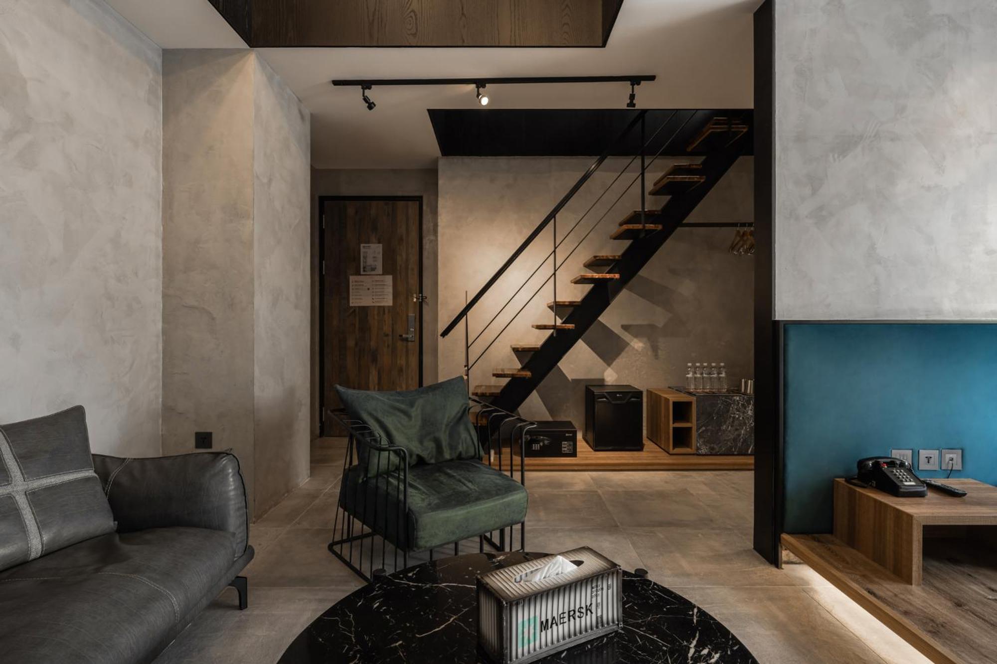 Hotel Leisure 台南行旅-巷弄潮旅 Tainan Exterior foto