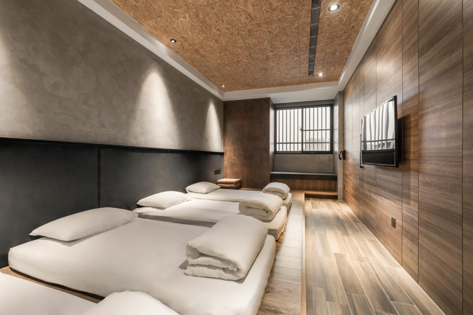 Hotel Leisure 台南行旅-巷弄潮旅 Tainan Exterior foto
