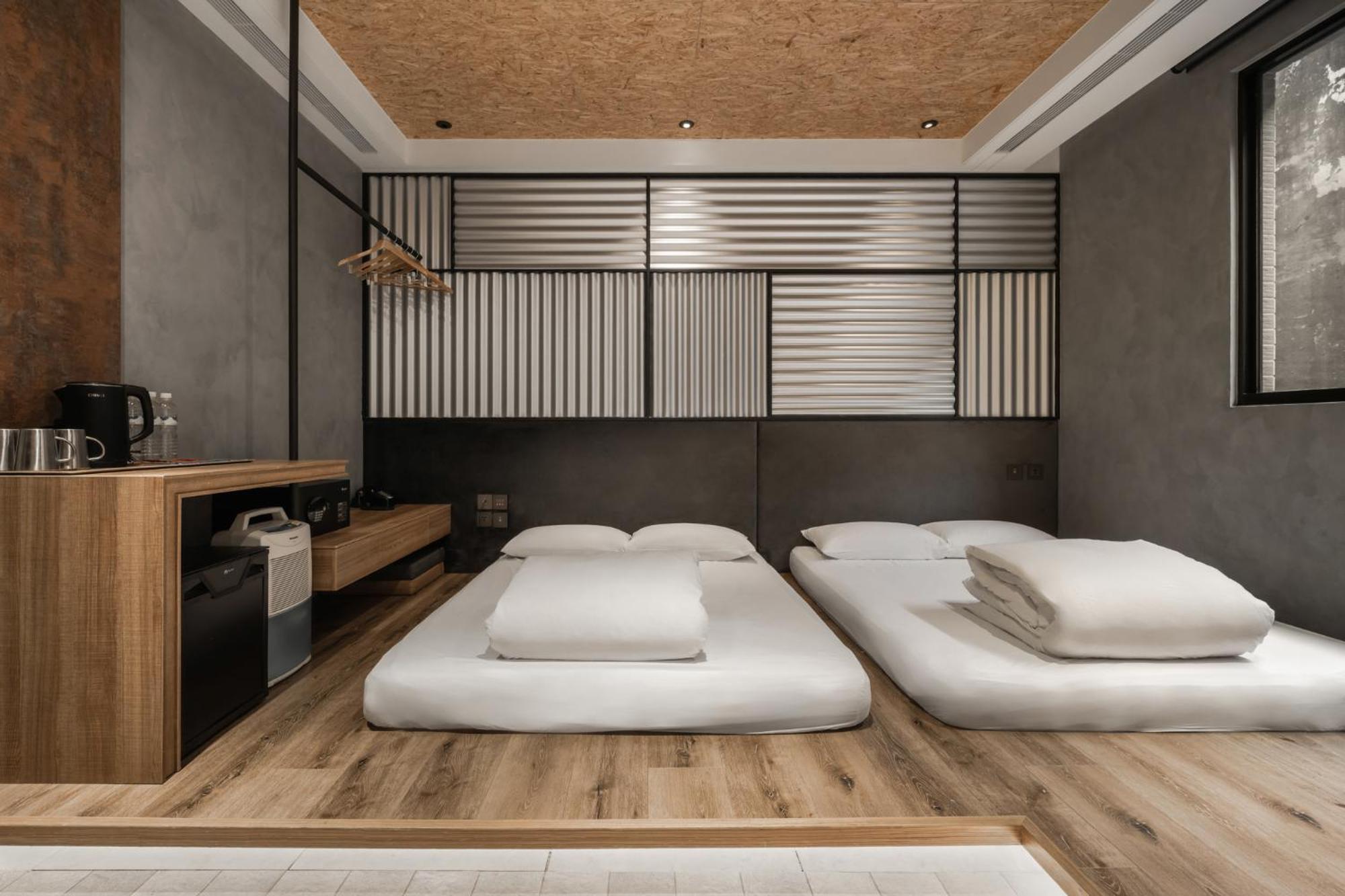 Hotel Leisure 台南行旅-巷弄潮旅 Tainan Exterior foto