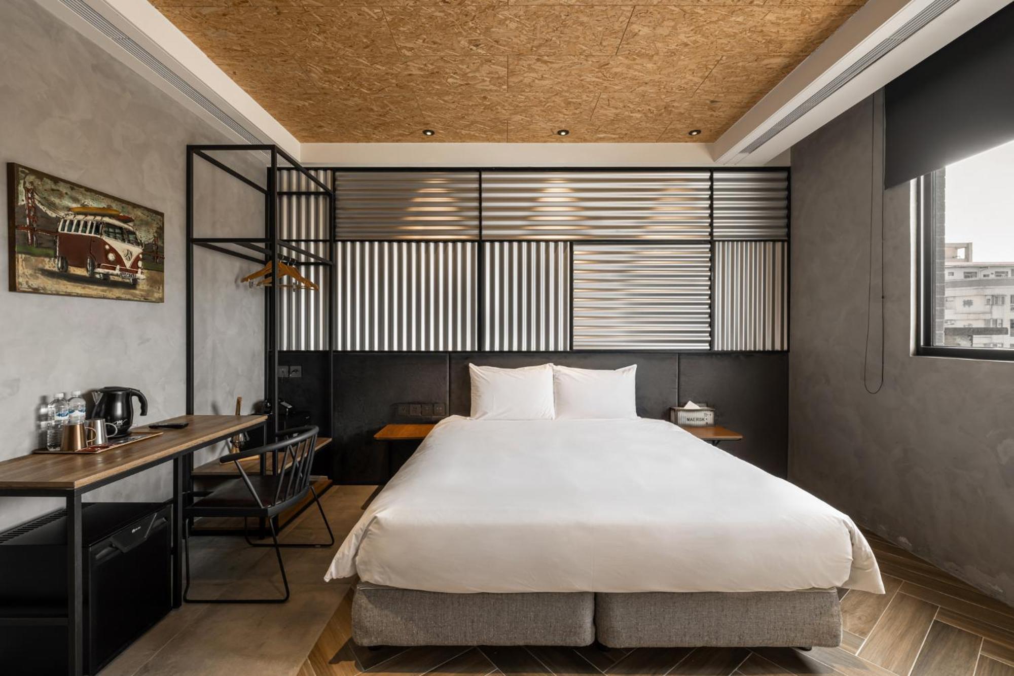 Hotel Leisure 台南行旅-巷弄潮旅 Tainan Exterior foto