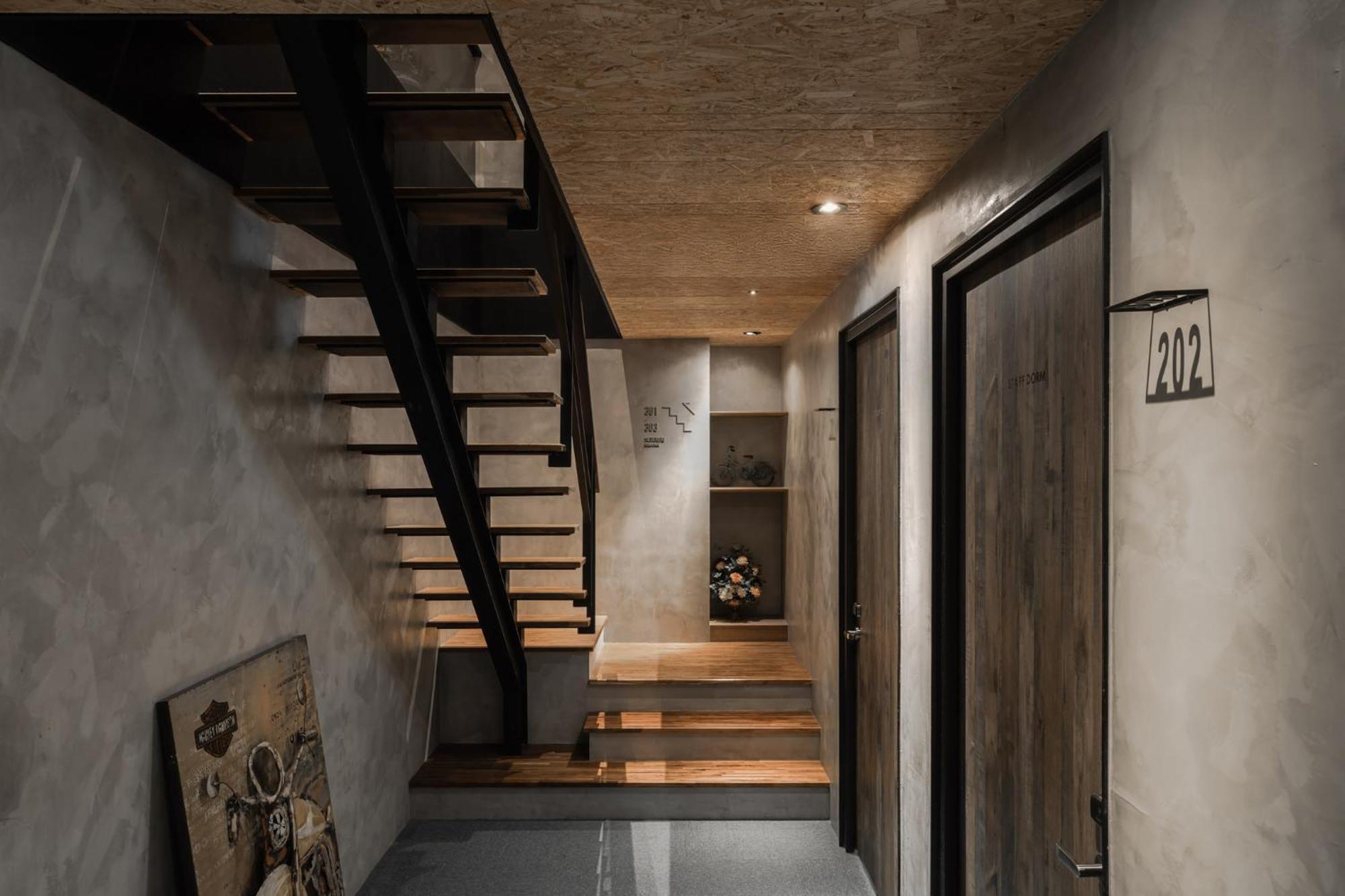 Hotel Leisure 台南行旅-巷弄潮旅 Tainan Exterior foto